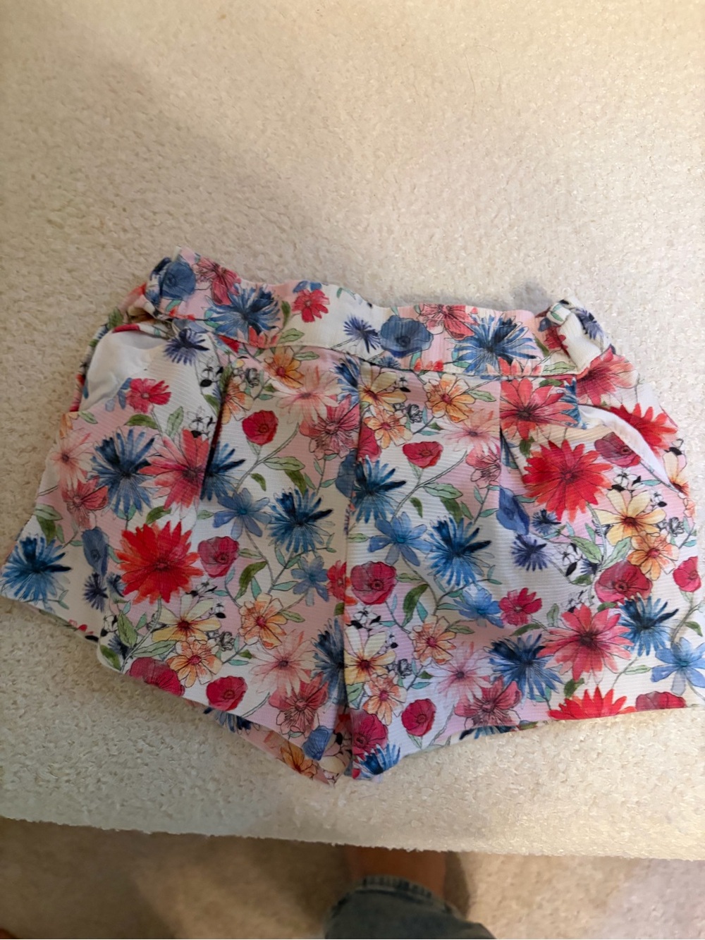 Zara Floral High-Waist Shorts in White with Red & Blue Blooms